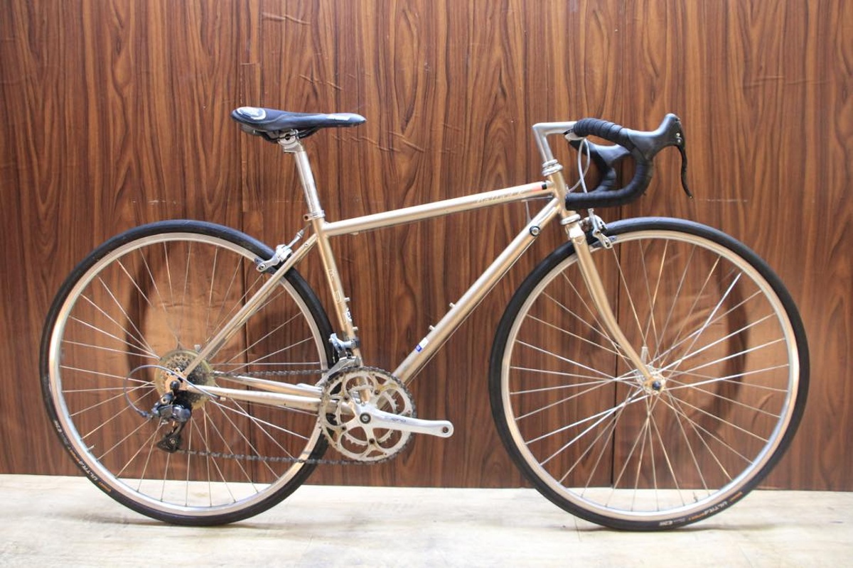 2020 Fuji Ballad R Entry-Level Road Bike Shimano Claris 2x8